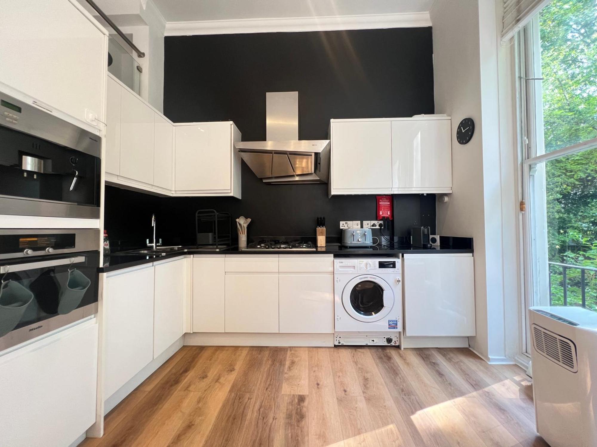 3.5 High Ceilings - Centrally Located Лондон Екстер'єр фото